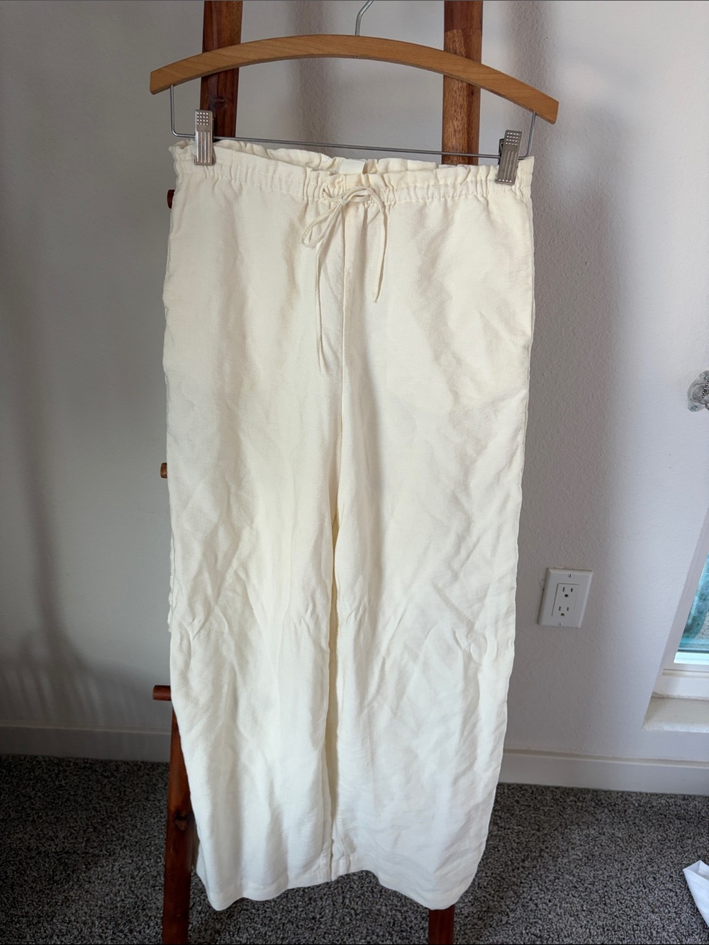 H&M Cream Wide-Leg Drawstring Pants for the short girlies